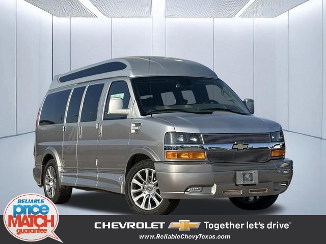 2025 Chevrolet Express Cargo