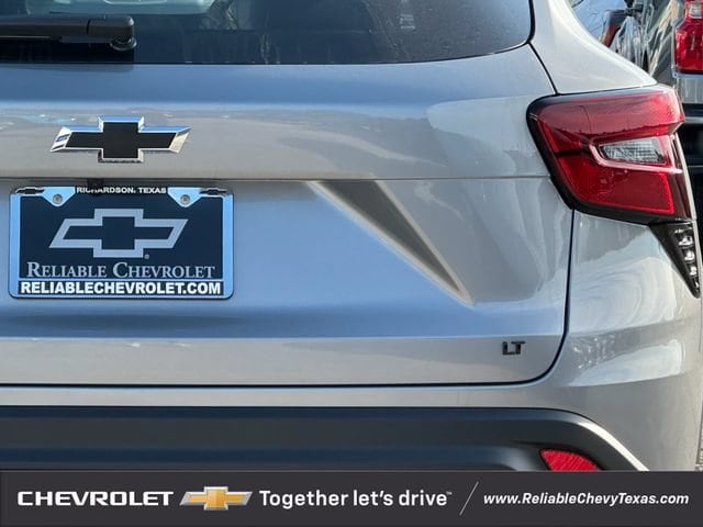 2026 Chevrolet Trax LT - Photo 9