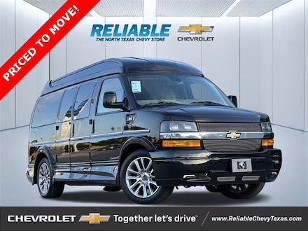 2021 Chevrolet Express Passenger 2500 1LS Van Passenger Van