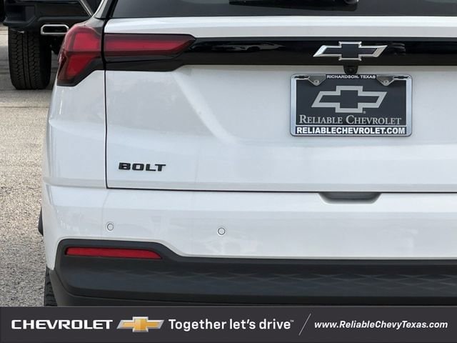 2027 Chevrolet Bolt LT - Photo 6