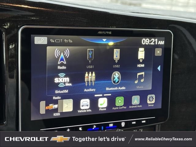 2025 Chevrolet Express Cargo Work Van - Photo 18