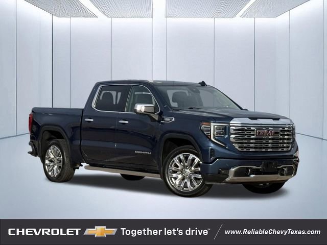 2023 GMC Sierra 4WD Crew Cab Short Box Denali's photo