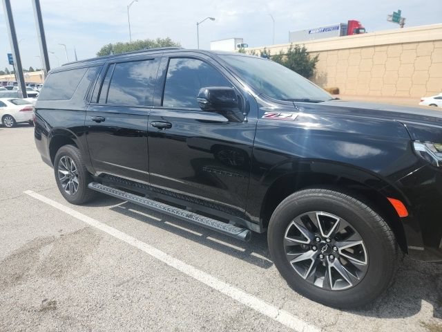 Black 2023 Chevrolet Suburban SUV / Crossover Four-Wheel Drive Automatic