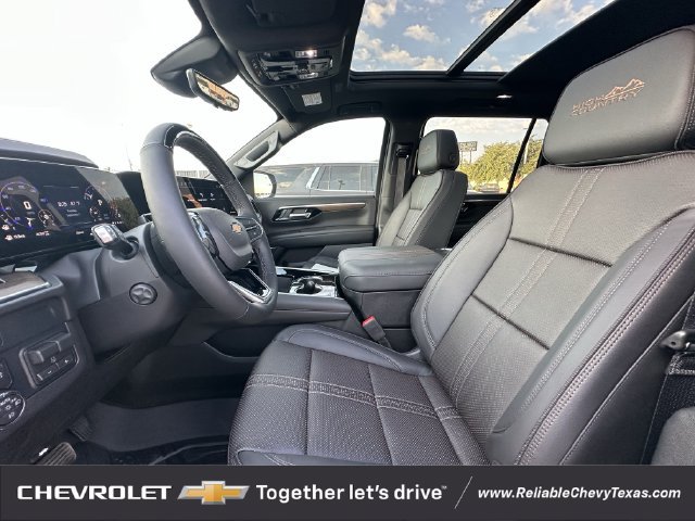 2026 Chevrolet Suburban High Country - Photo 25