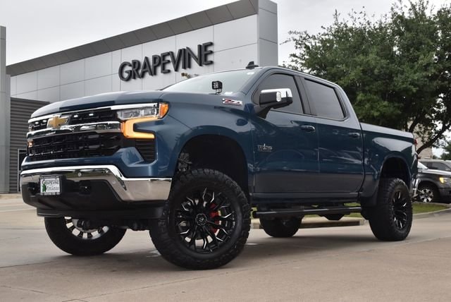 2024 Chevrolet Silverado 1500 LT 4X4 Crew Cab Short Box's photo