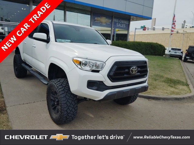 2021 Toyota Tacoma SR's photo