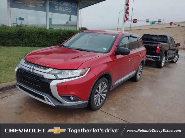 2020 Mitsubishi Outlander ES photo 3