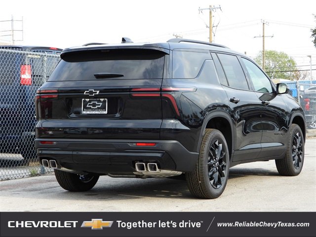 2026 Chevrolet Traverse photo 3