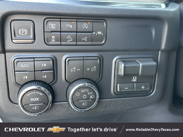 2026 Chevrolet Suburban High Country - Photo 22