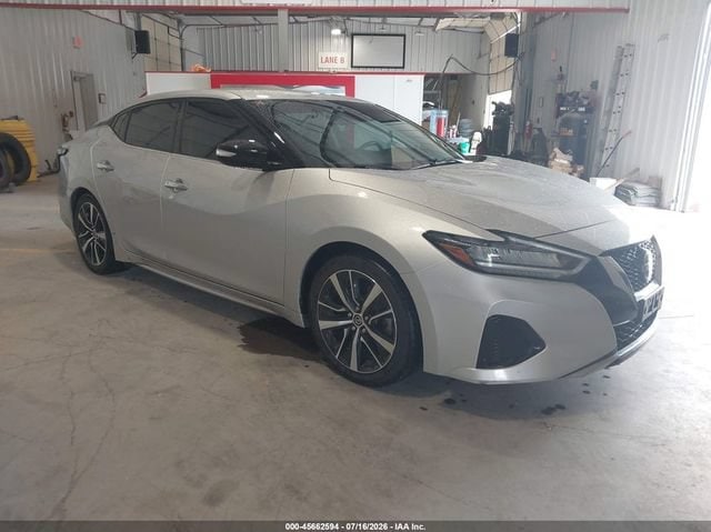  2022 Nissan Maxima Sedan Front-Wheel Drive 7-Speed CVT