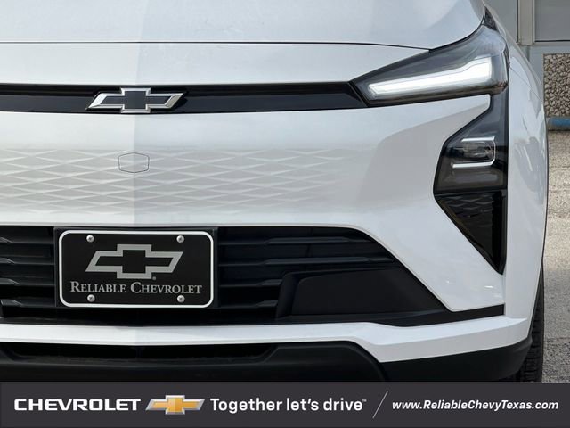 2027 Chevrolet Bolt LT - Photo 8