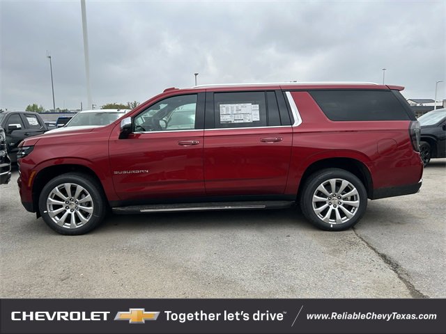 2025 Chevrolet Suburban Premier photo 3
