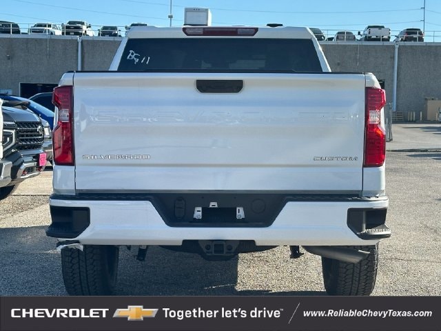 2026 Chevrolet Silverado 1500 Custom - Photo 4