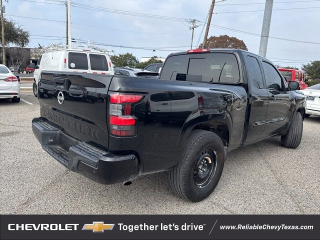 Used 2025 Nissan Frontier King Cab SV 4x2 Truck King Cab
