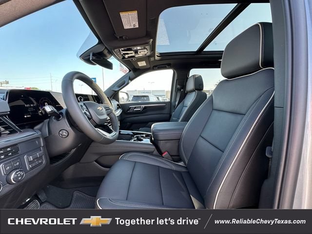 2026 Chevrolet Suburban Premier - Photo 22
