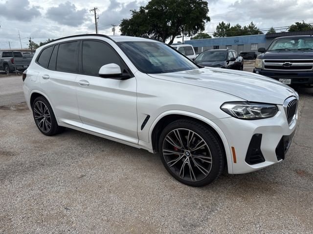 2022 BMW X3 xDrive30i's photo