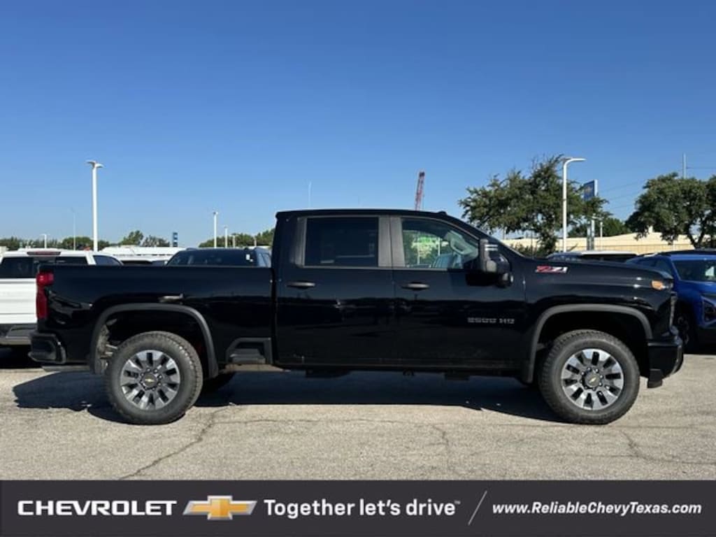 New 2026 Chevrolet Silverado 2500 HD Custom Truck Crew Cab