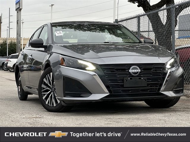 Used 2024 Nissan Altima SV with VIN 1N4BL4DV9RN311168 for sale in Richardson, TX