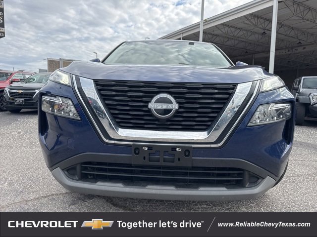 2023 Nissan Rogue SV photo 2