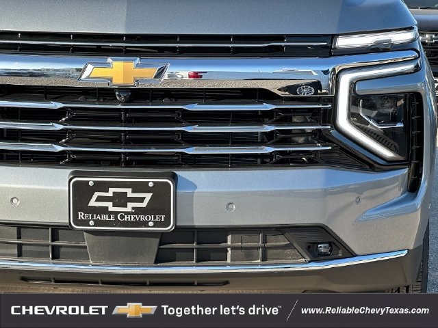 2026 Chevrolet Suburban LT - Photo 9