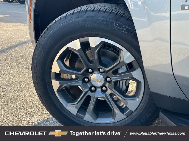 2026 Chevrolet Suburban LT - Photo 10