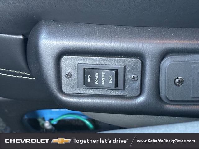 2025 Chevrolet Express Cargo Work Van - Photo 26