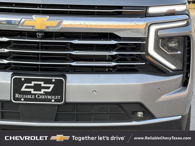 2026 Chevrolet Suburban LT - Photo 9
