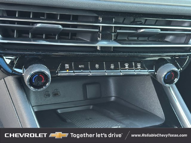 2027 Chevrolet Traverse LT - Photo 19