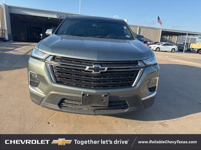 2023 Chevrolet Traverse Cloth photo 2