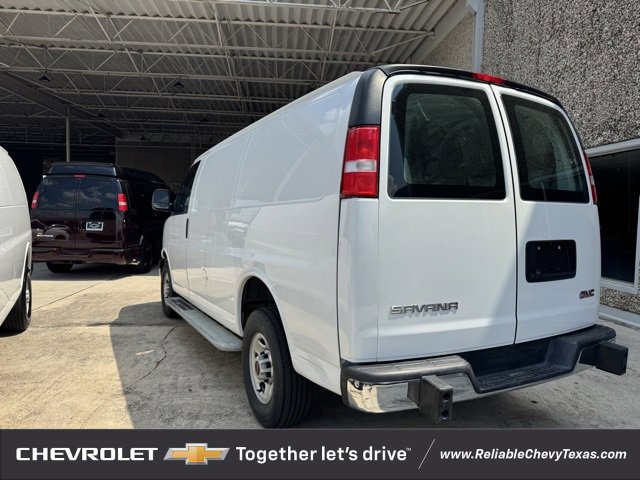 2023 Gmc Savana 2500 Cargo photo 2