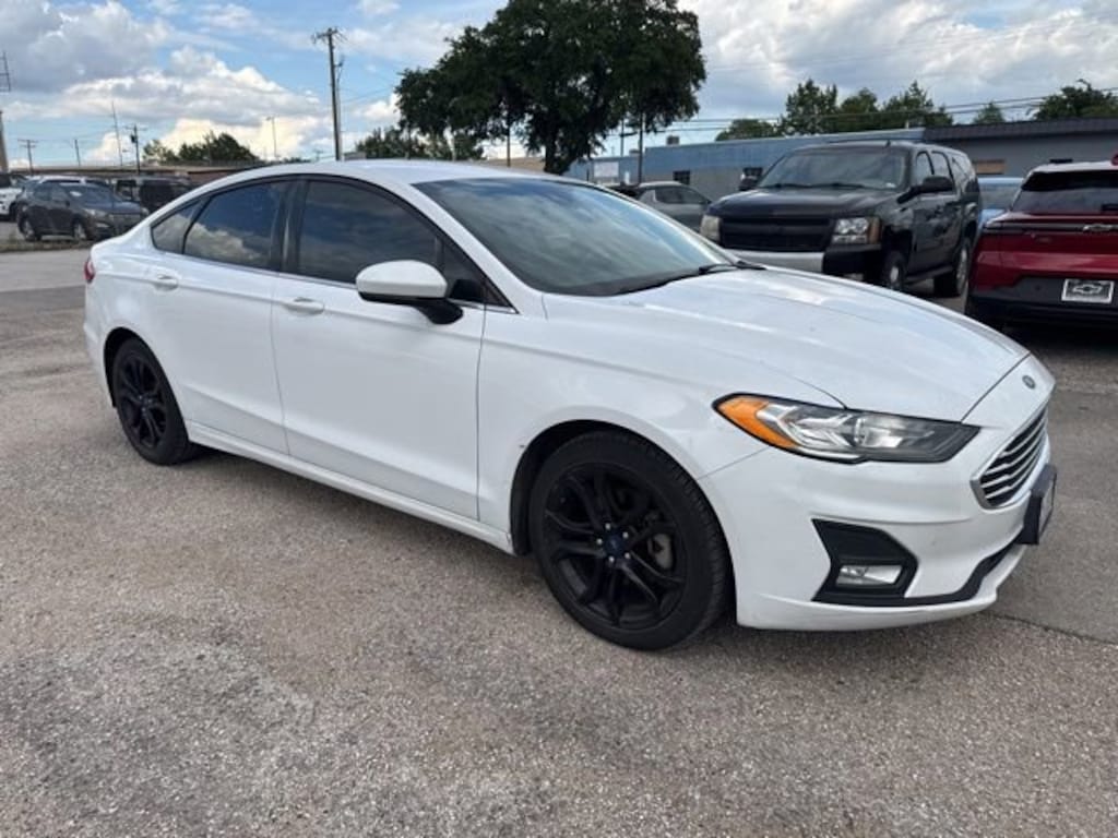 Used 2020 Ford Fusion SE Sedan