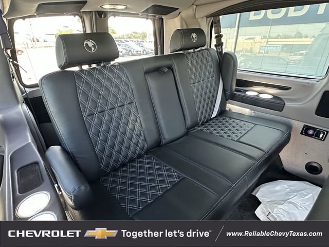 2025 Chevrolet Express Cargo Work Van - Photo 11