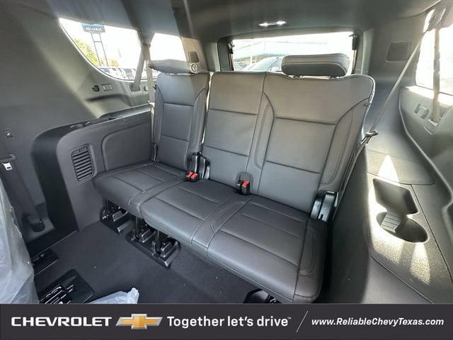 2026 Chevrolet Suburban LT - Photo 29
