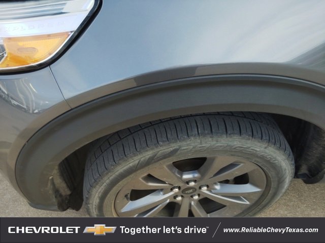 2022 Ford Explorer XLT photo 4