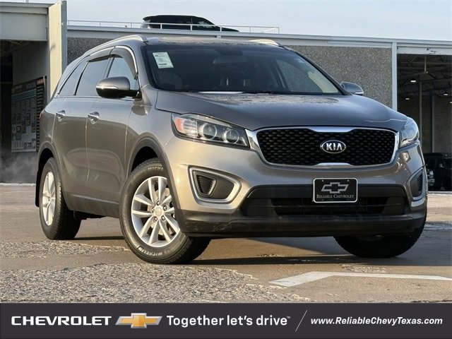 Used 2016 Kia Sorento LX with VIN 5XYPG4A51GG177981 for sale in Richardson, TX