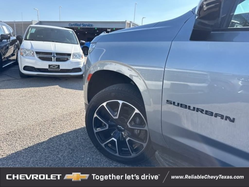 Used 2024 Chevrolet Suburban RST SUV