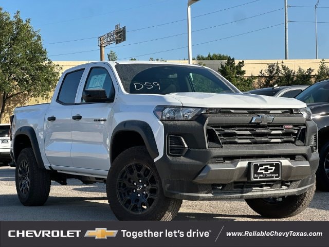 2026 Chevrolet Colorado Trail Boss - Photo 2