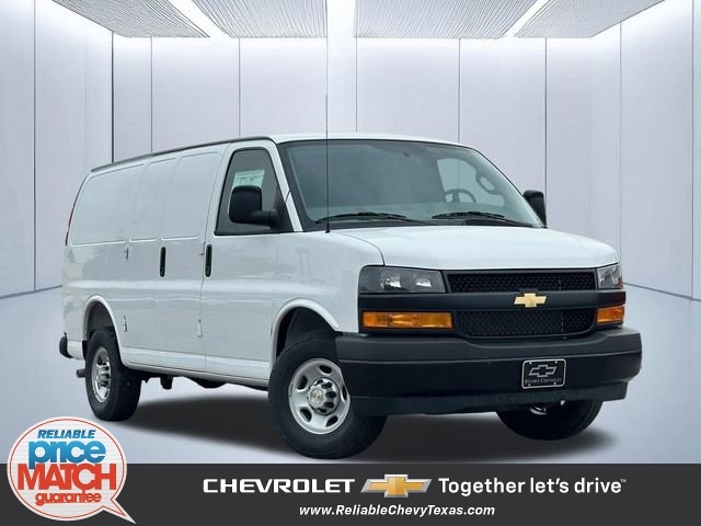 2026 Chevrolet Express 2500 Extended Work Van HD's photo