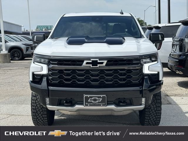 2026 Chevrolet Silverado 1500 ZR2 - Photo 8