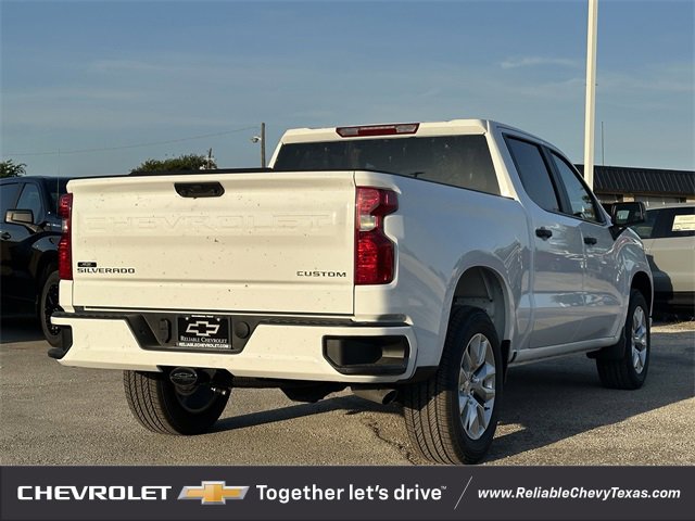 2026 Chevrolet Silverado 1500 Custom photo 2