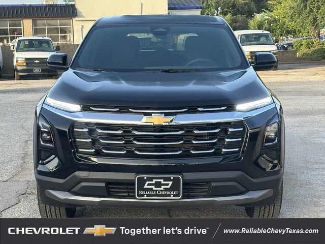 2027 Chevrolet Equinox LT - Photo 8