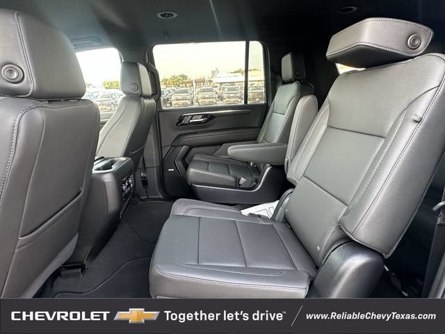 2026 Chevrolet Suburban LT - Photo 24