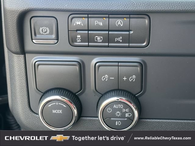 2026 Chevrolet Suburban LT - Photo 20