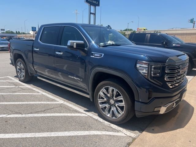 2023 GMC Sierra 4WD Crew Cab Short Box Denali's photo
