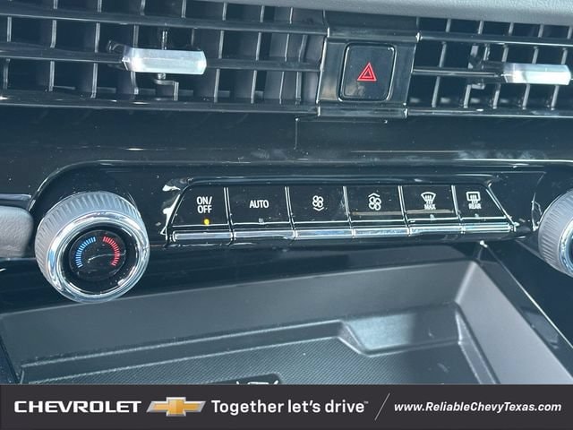 2026 Chevrolet Suburban Premier - Photo 18