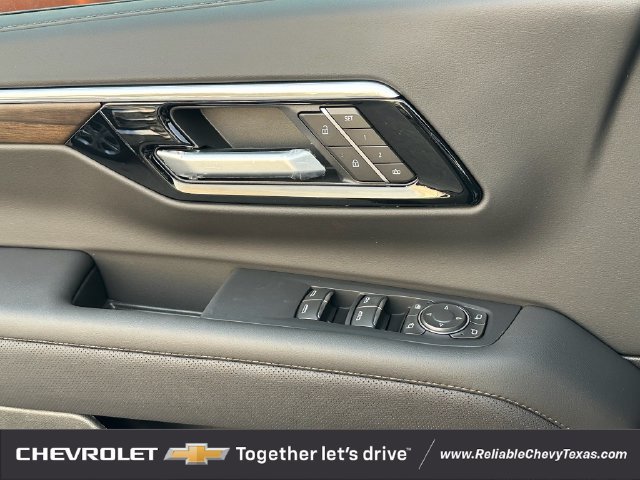 2026 Chevrolet Suburban High Country - Photo 21