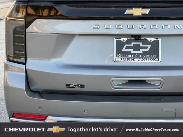 2026 Chevrolet Suburban LT - Photo 6