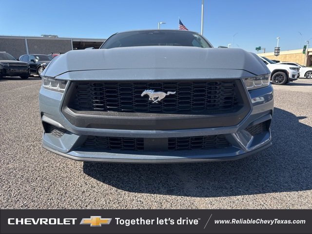 2025 Ford Mustang EcoBoost photo 2