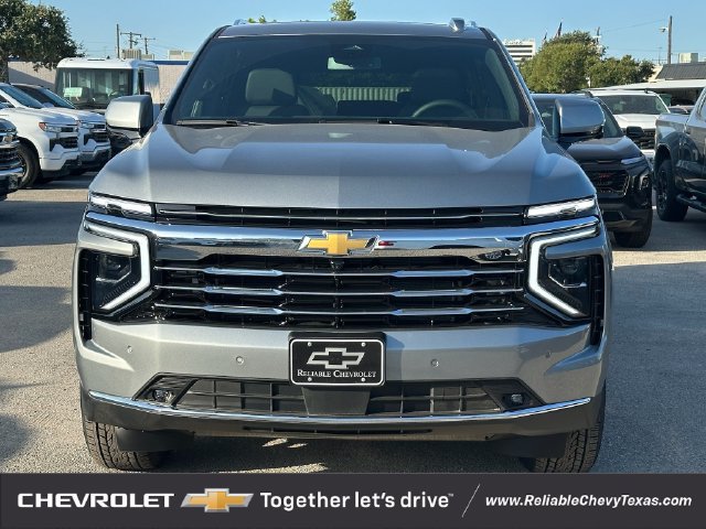 2026 Chevrolet Suburban LT - Photo 8