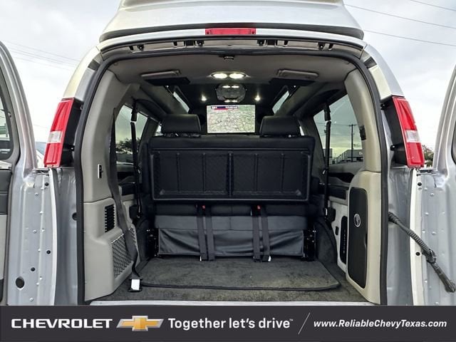 2025 Chevrolet Express Cargo Work Van - Photo 33